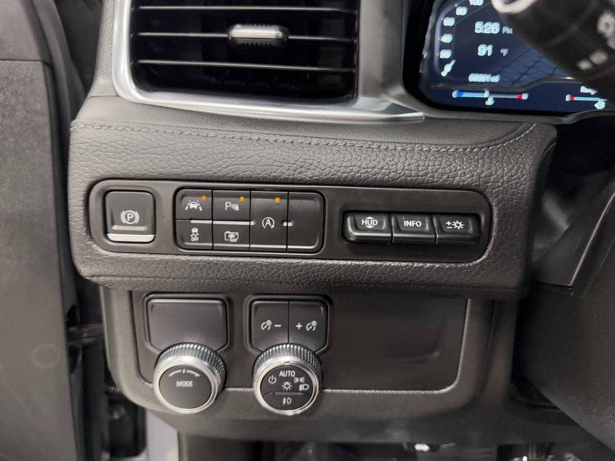 Vehicle image 27 of 50