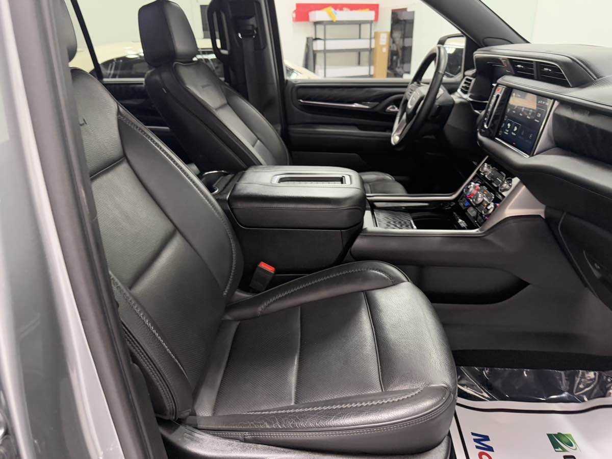 Vehicle image 25 of 50