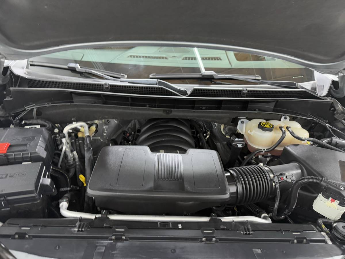Vehicle image 40 of 50