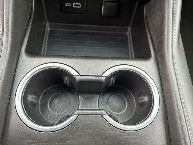 Vehicle image 24 of 35