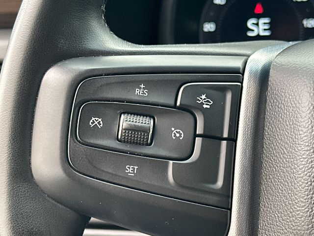Vehicle image 27 of 35