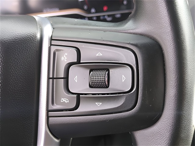 Vehicle image 31 of 43
