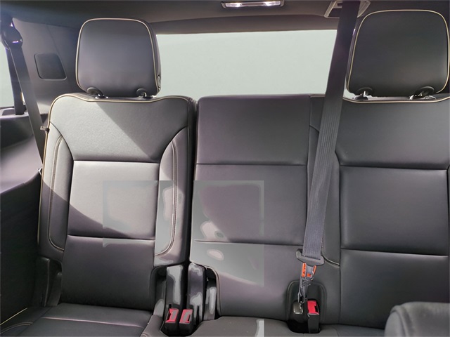 Vehicle image 14 of 43