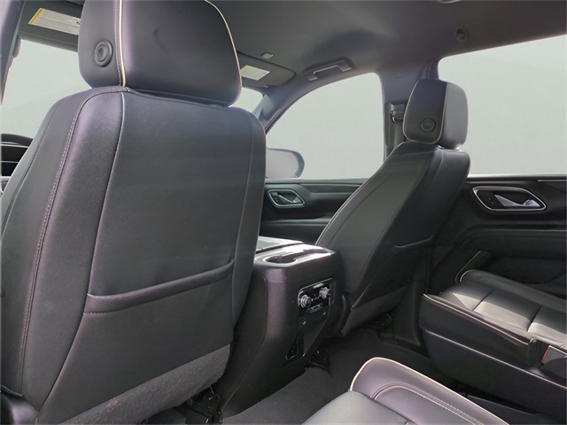 Vehicle image 17 of 43