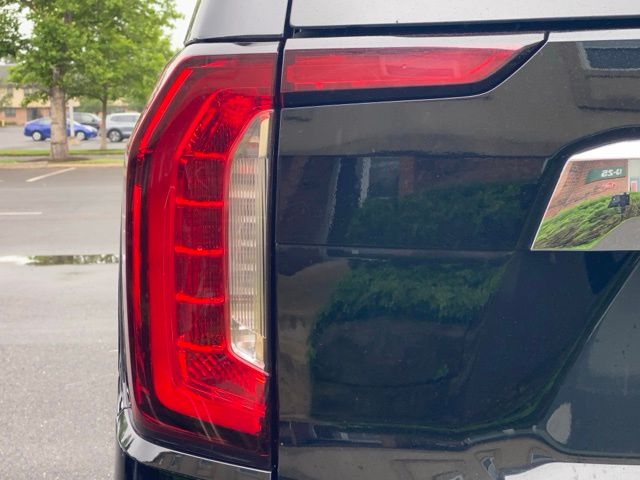 Vehicle image 19 of 57