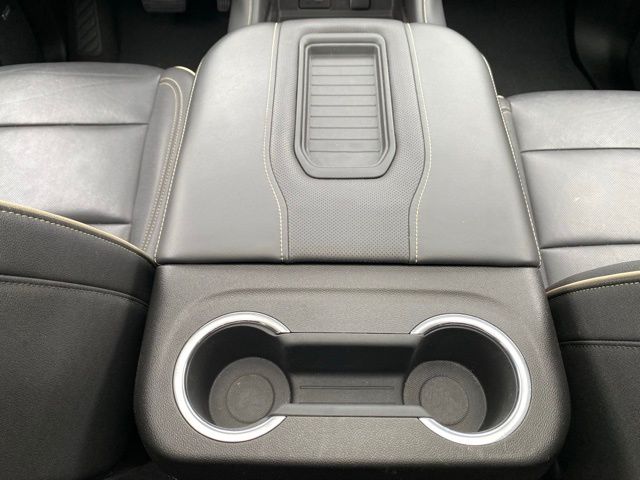 Vehicle image 33 of 57