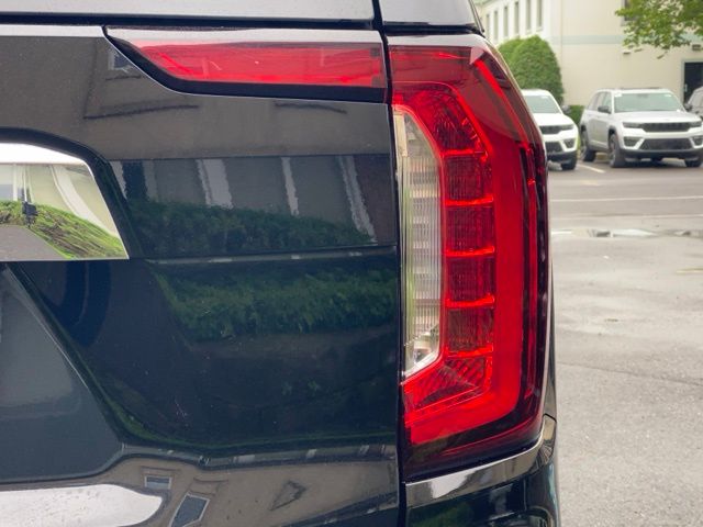 Vehicle image 17 of 57
