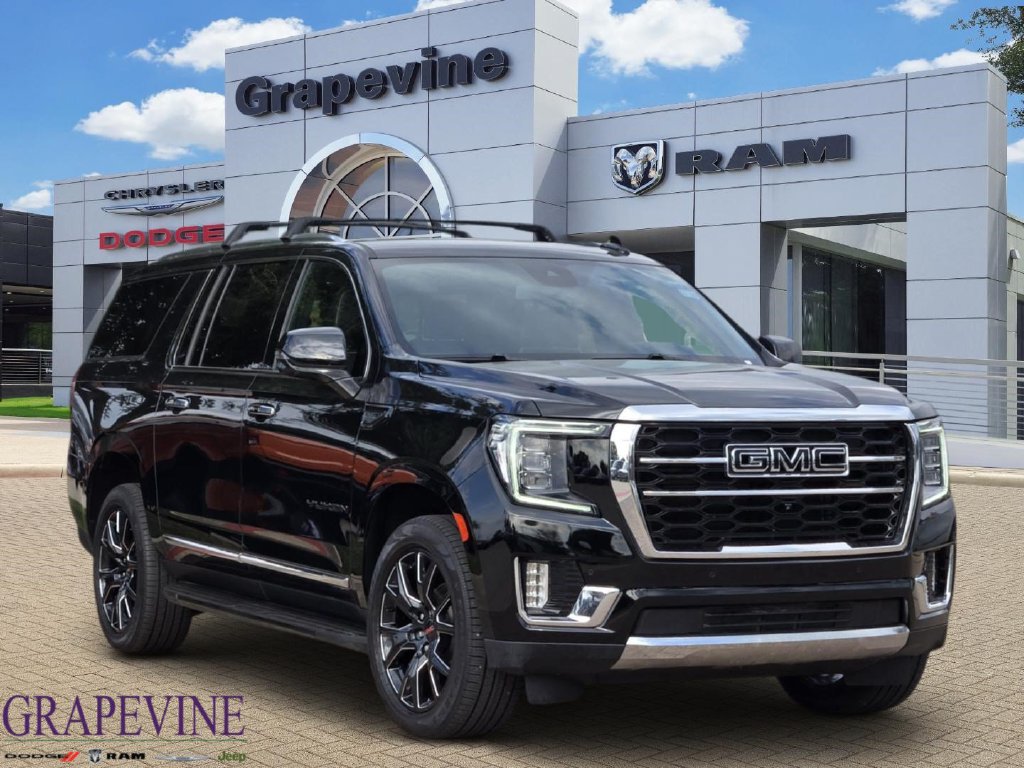 2023 GMC Yukon XL SLT Image 3 of 31