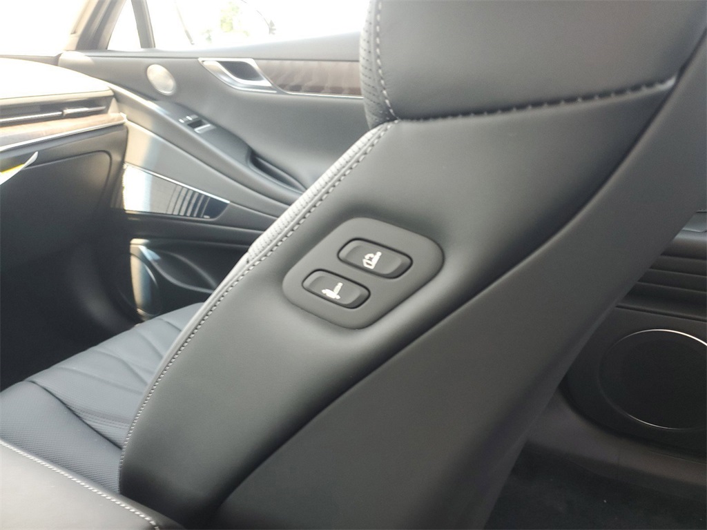 2023 Genesis Electrified G80 Base Image 29 of 30