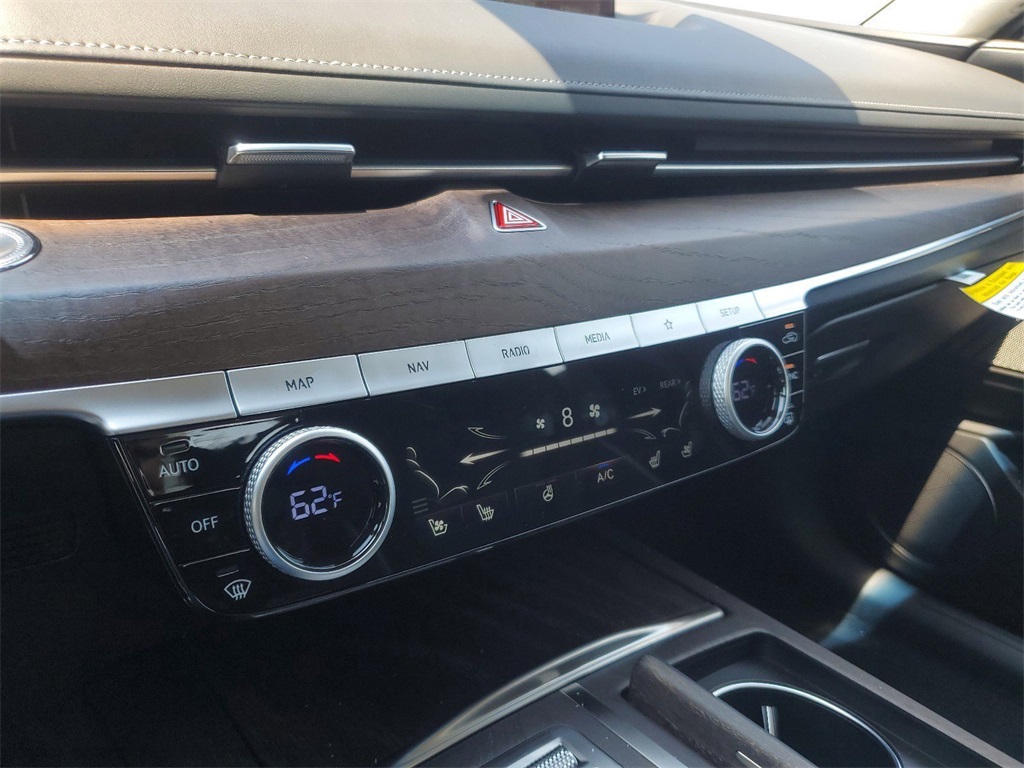 2023 Genesis Electrified G80 Base Image 18 of 30