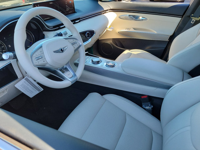 Vehicle image 4 of 21