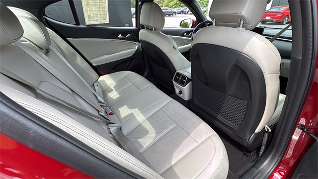 2023 Genesis G70 2.0T Image 25 of 29