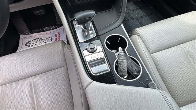 2023 Genesis G70 2.0T Image 22 of 29