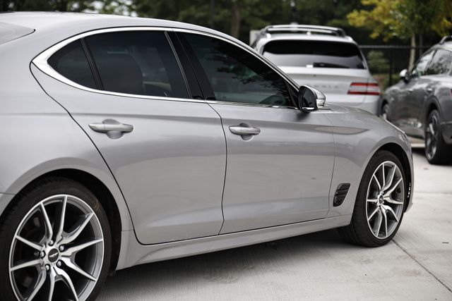 2023 Genesis G70 2.0T Image 3 of 41