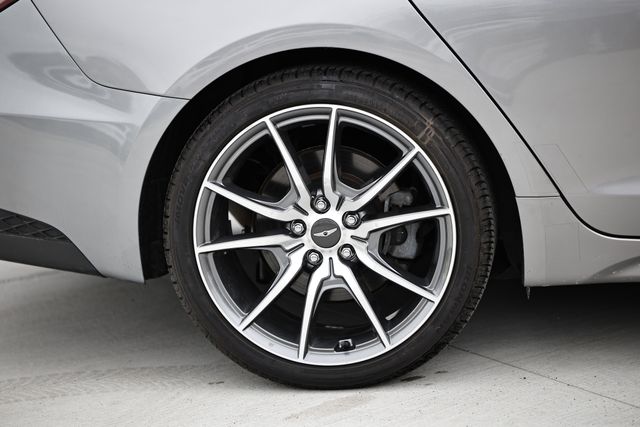 2023 Genesis G70 2.0T Image 8 of 41