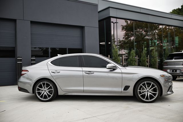 2023 Genesis G70 2.0T Image 2 of 41