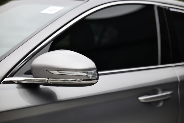 2023 Genesis G70 2.0T Image 39 of 41