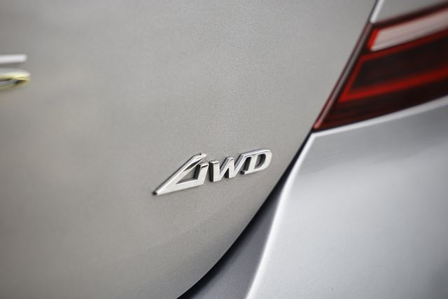 2023 Genesis G70 2.0T Image 32 of 41