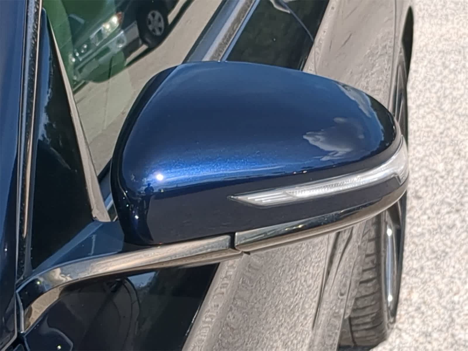 Vehicle image 24 of 27