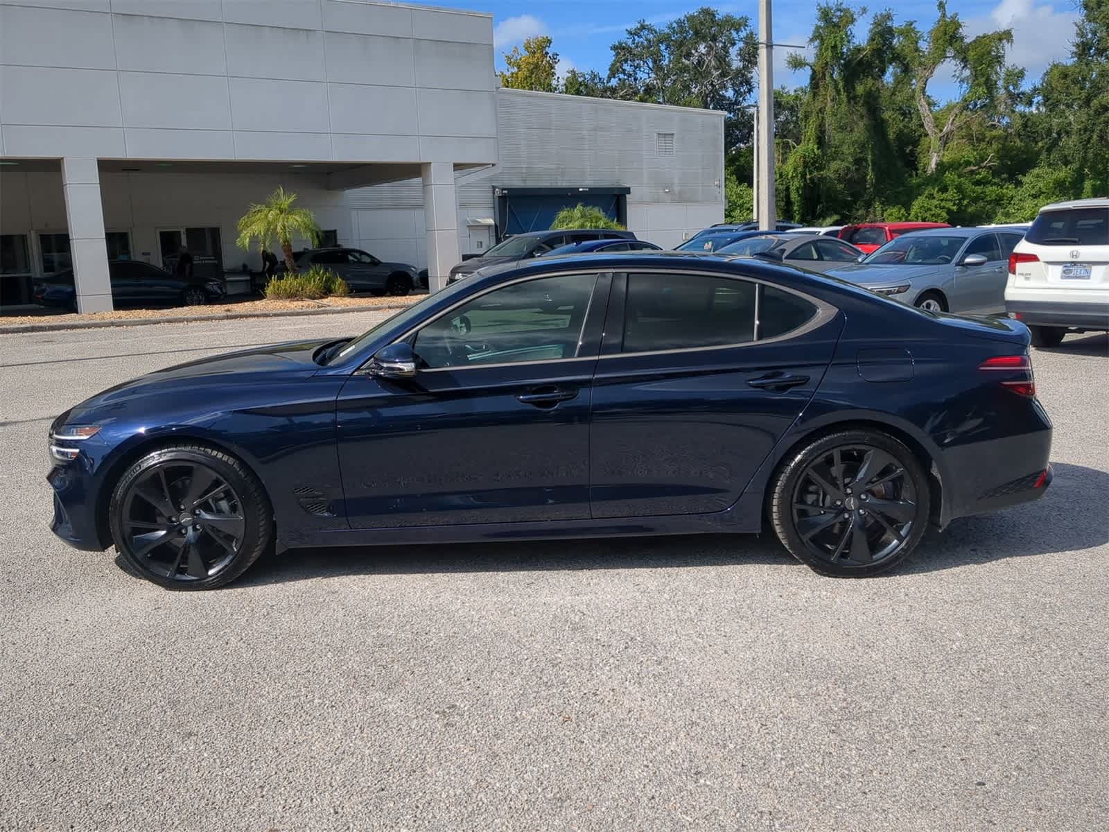Vehicle image 6 of 27