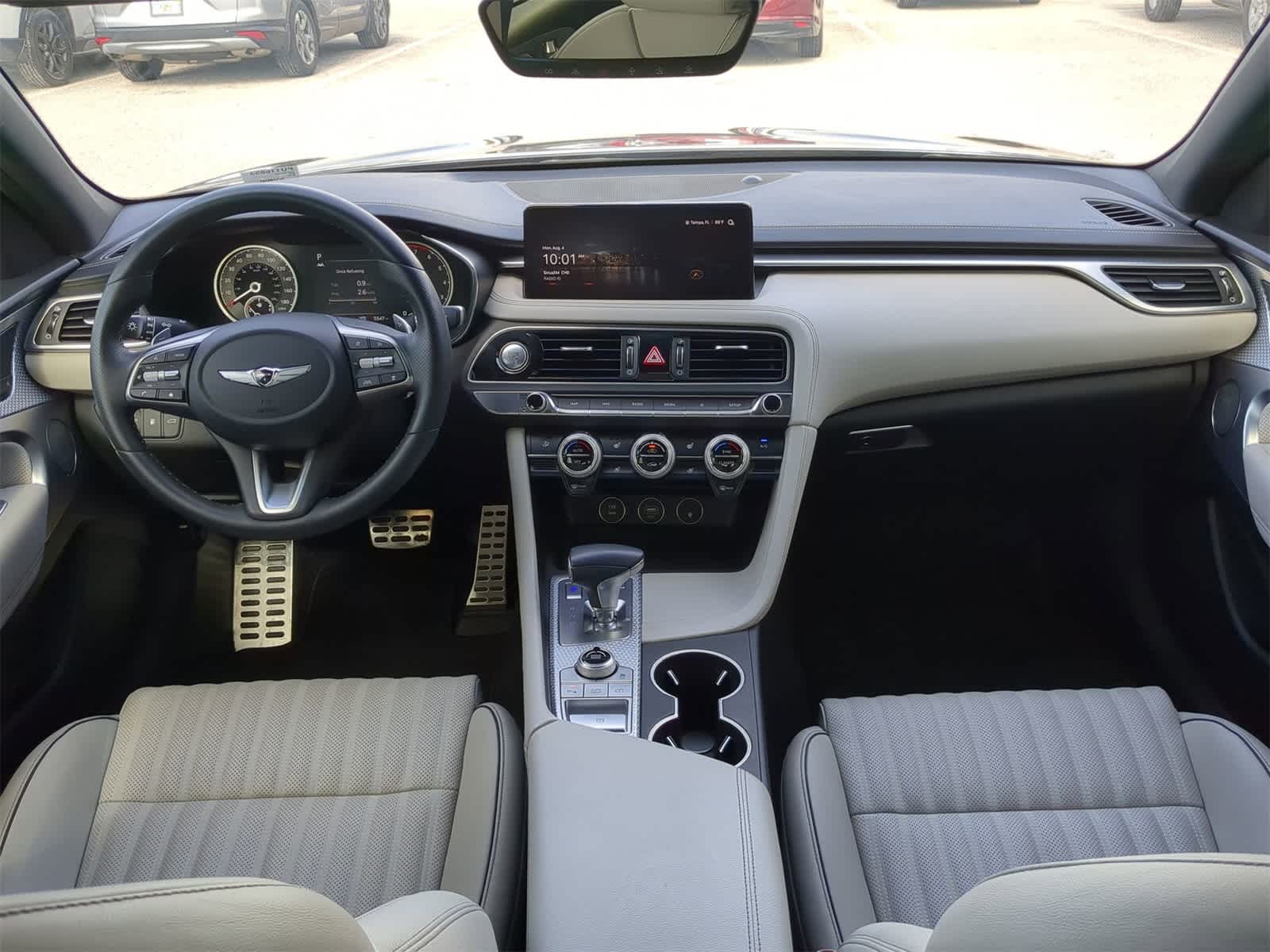Vehicle image 11 of 27