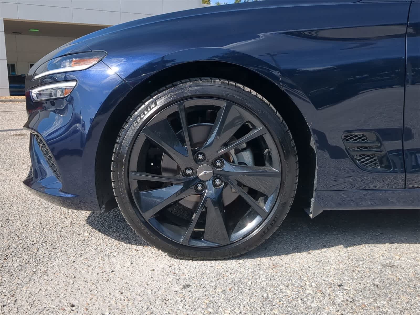 Vehicle image 7 of 27
