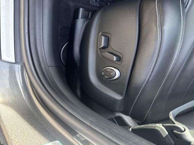 2023 Genesis G80 2.5T Image 28 of 37