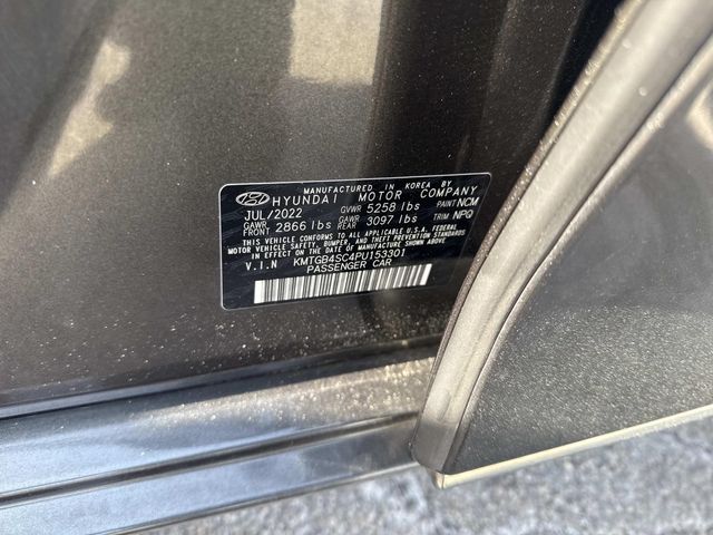 2023 Genesis G80 2.5T Image 25 of 37