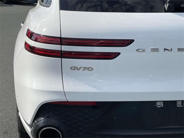 2023 Genesis GV70 2.5T Image 39 of 40