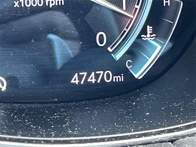2023 Genesis GV70 2.5T Image 16 of 40