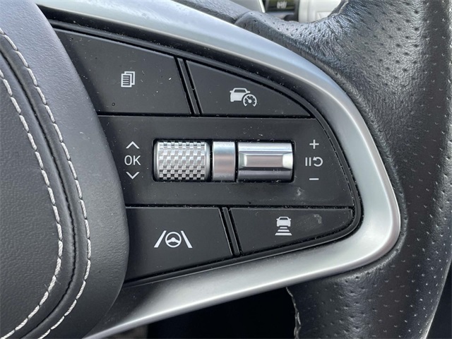 2023 Genesis GV70 2.5T Image 27 of 40