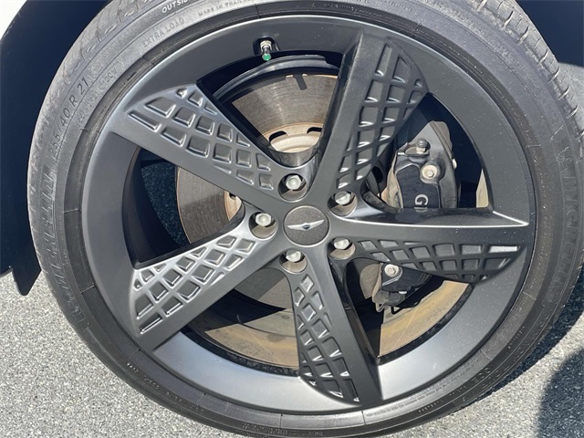 2023 Genesis GV70 2.5T Image 8 of 40