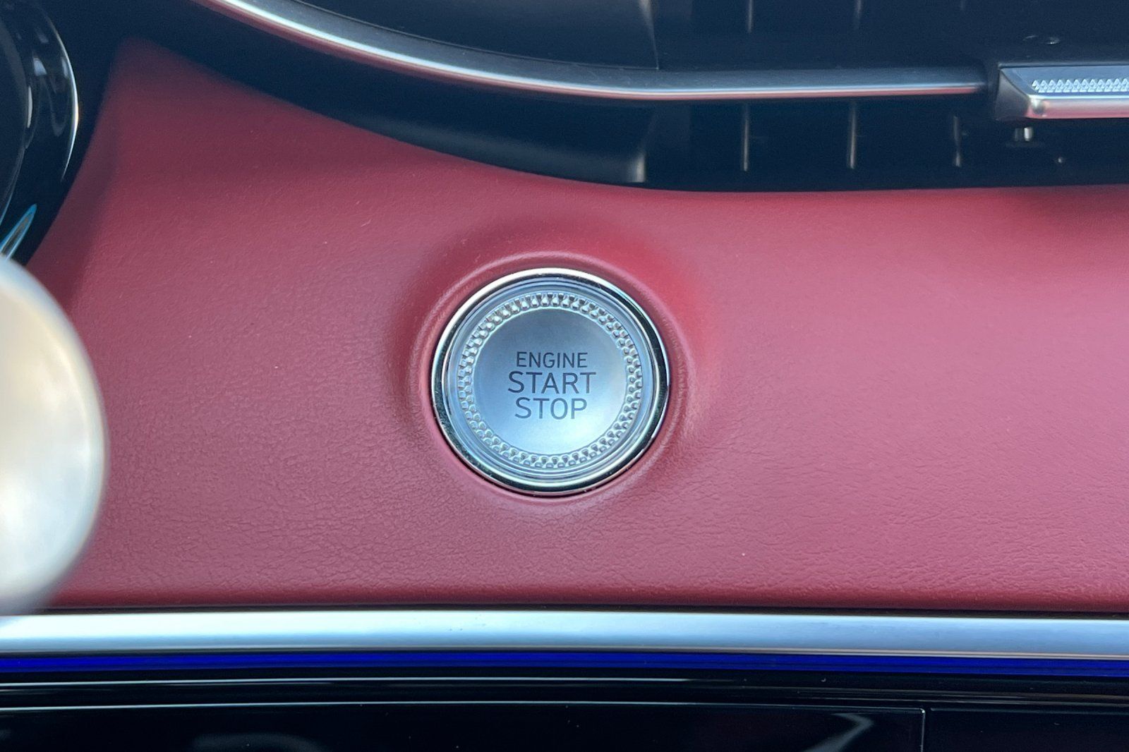 2023 Genesis GV70 3.5T Sport Image 18 of 44