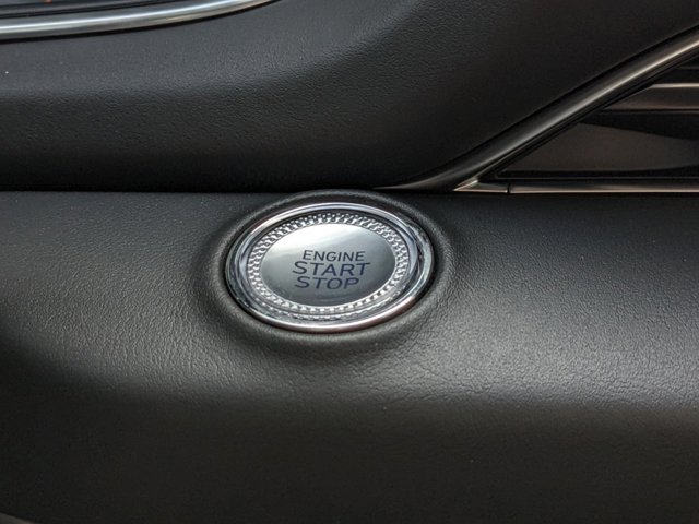 Vehicle image 27 of 28