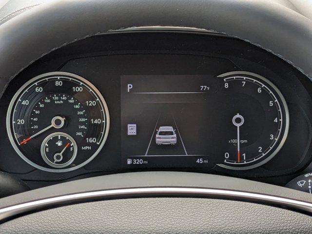 Vehicle image 23 of 28