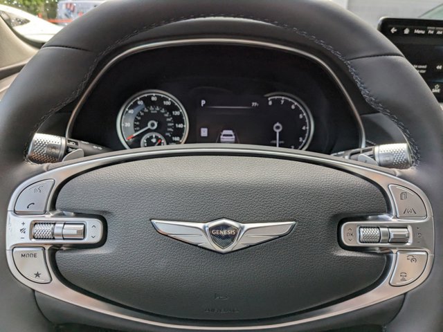 Vehicle image 22 of 28