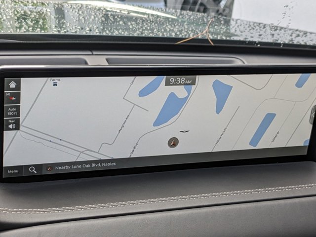 Vehicle image 24 of 28