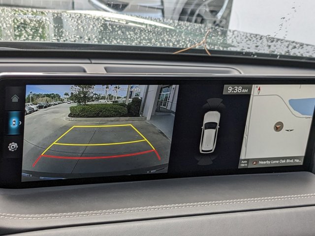 Vehicle image 25 of 28