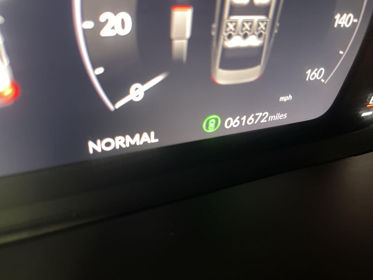 Vehicle image 17 of 25