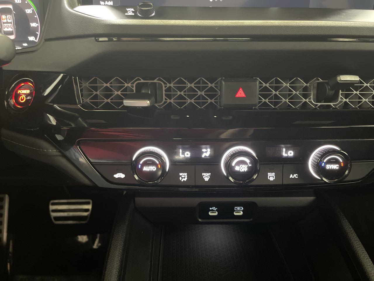 Vehicle image 22 of 25