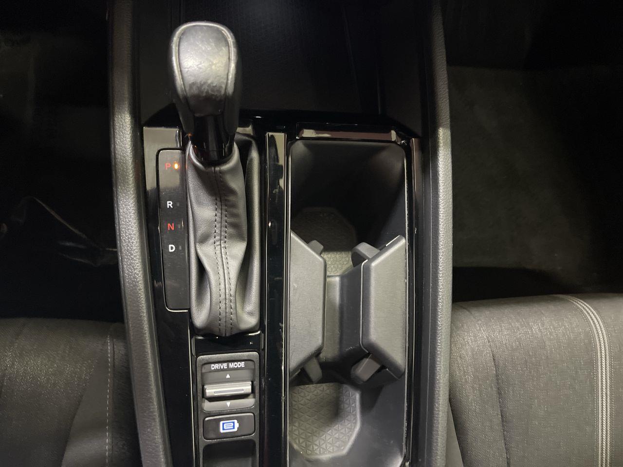 Vehicle image 19 of 25