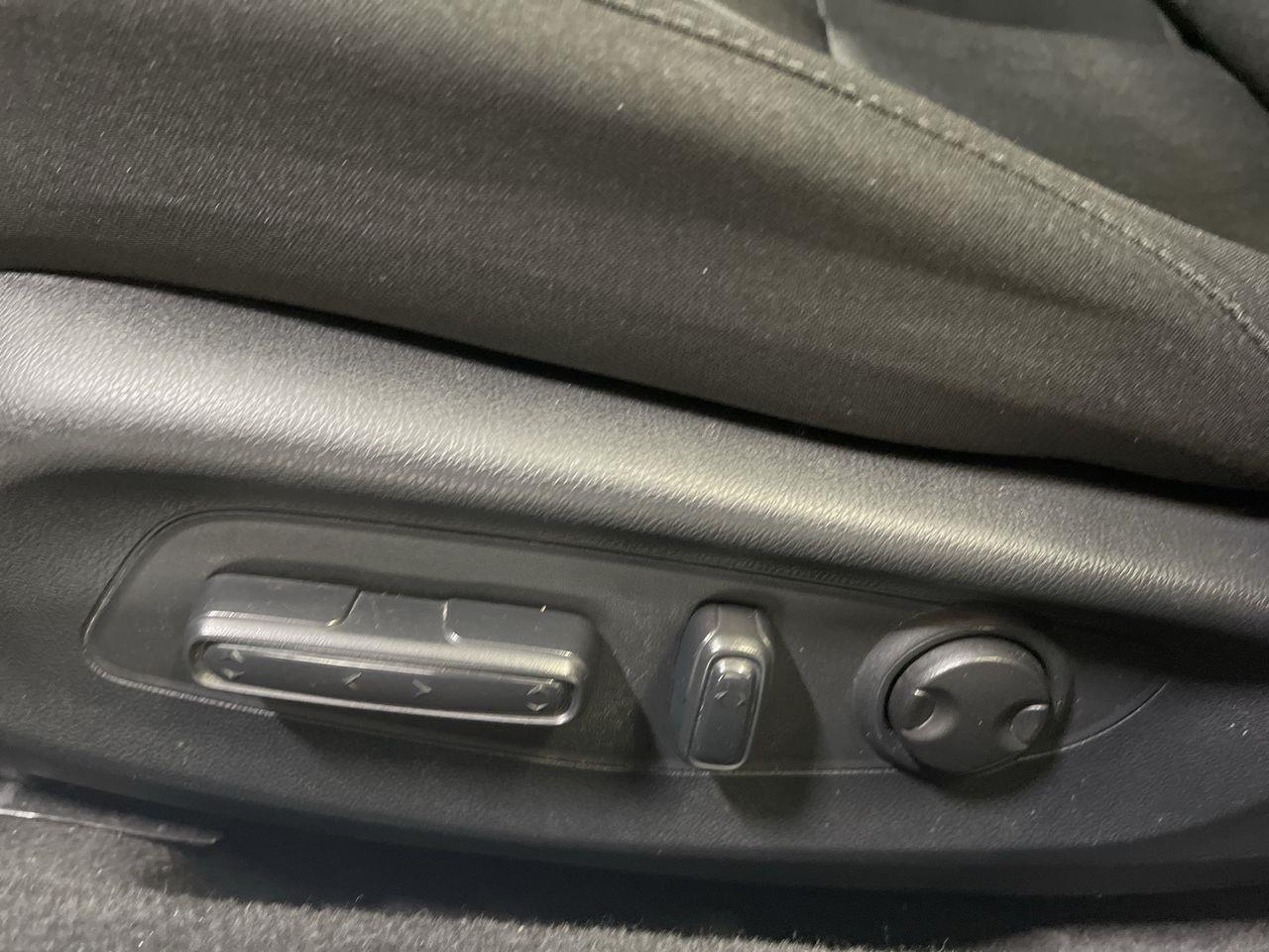 Vehicle image 20 of 25
