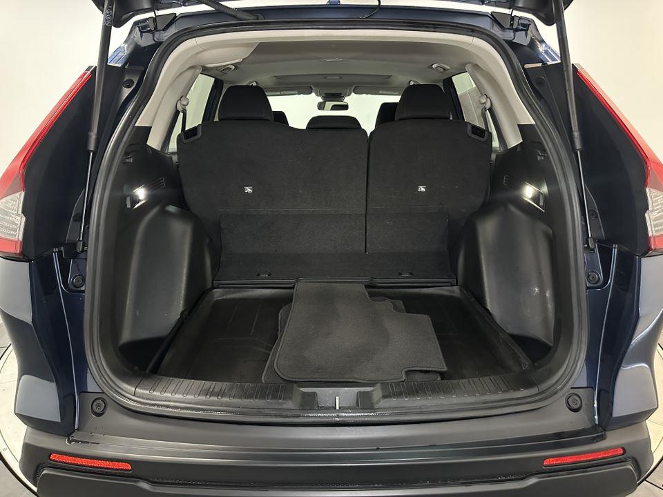 Vehicle image 33 of 40