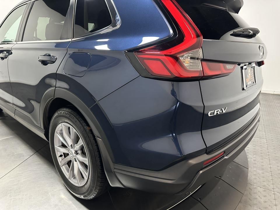Vehicle image 12 of 40