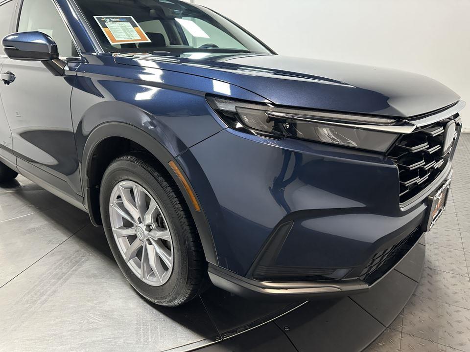 Vehicle image 6 of 40
