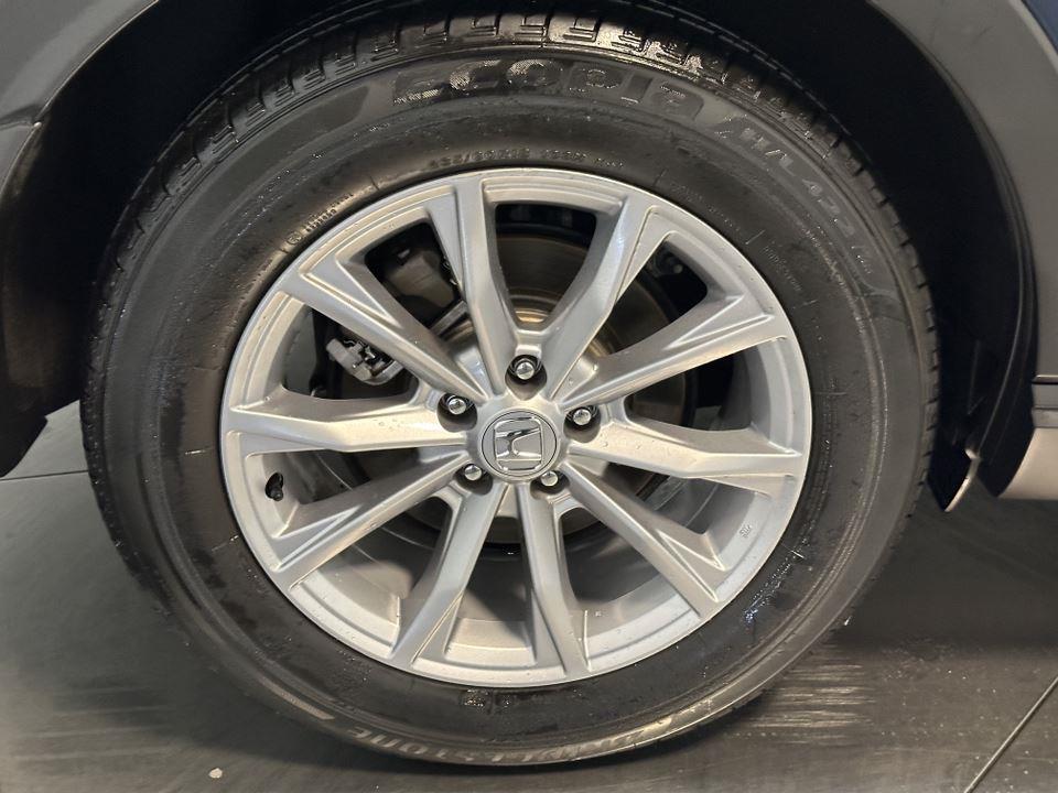 Vehicle image 16 of 40