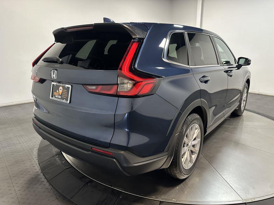 Vehicle image 9 of 40