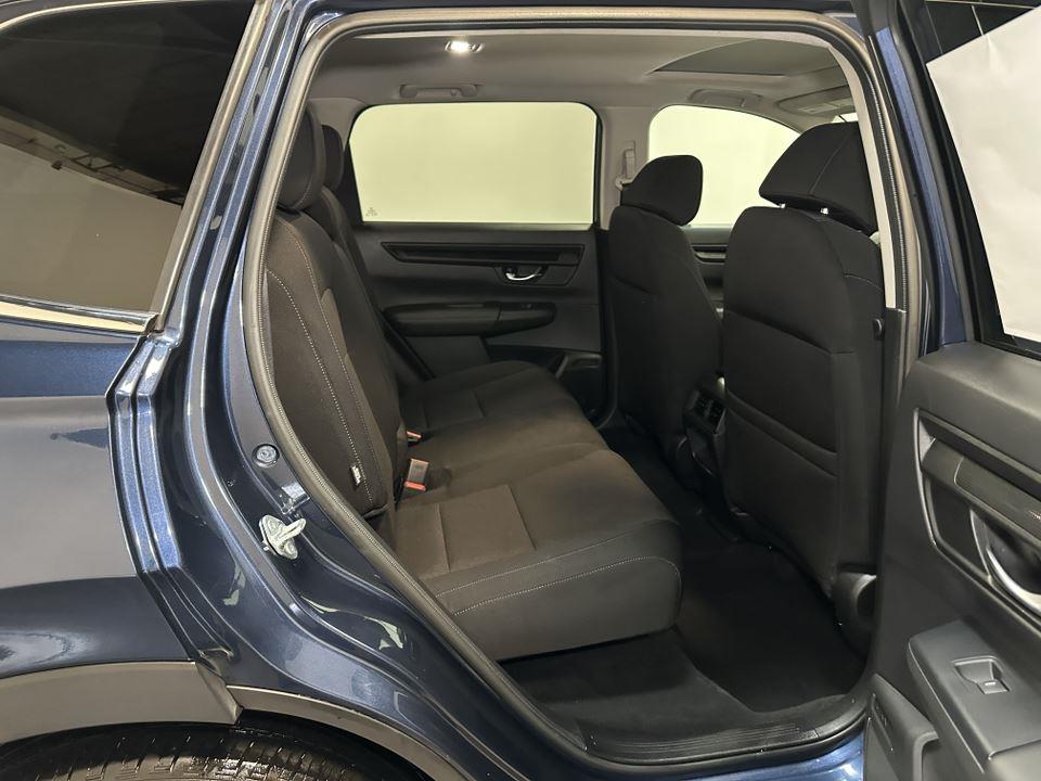 Vehicle image 36 of 40