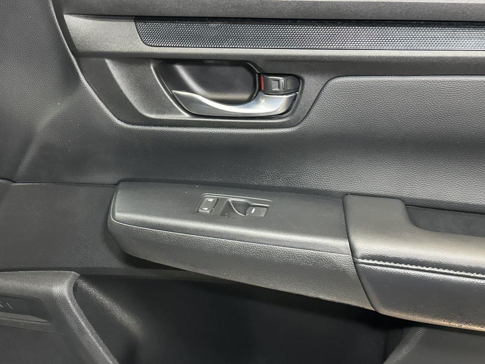 Vehicle image 38 of 40