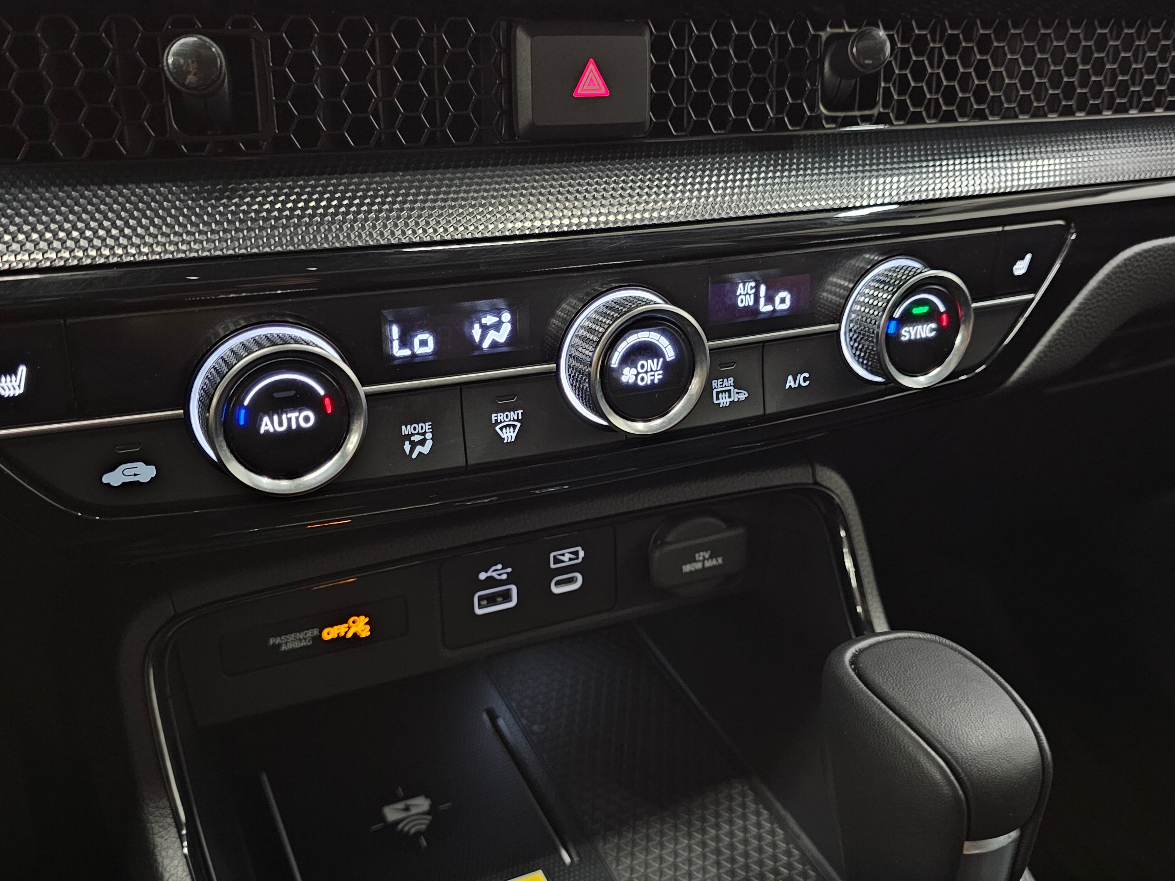 Vehicle image 25 of 31